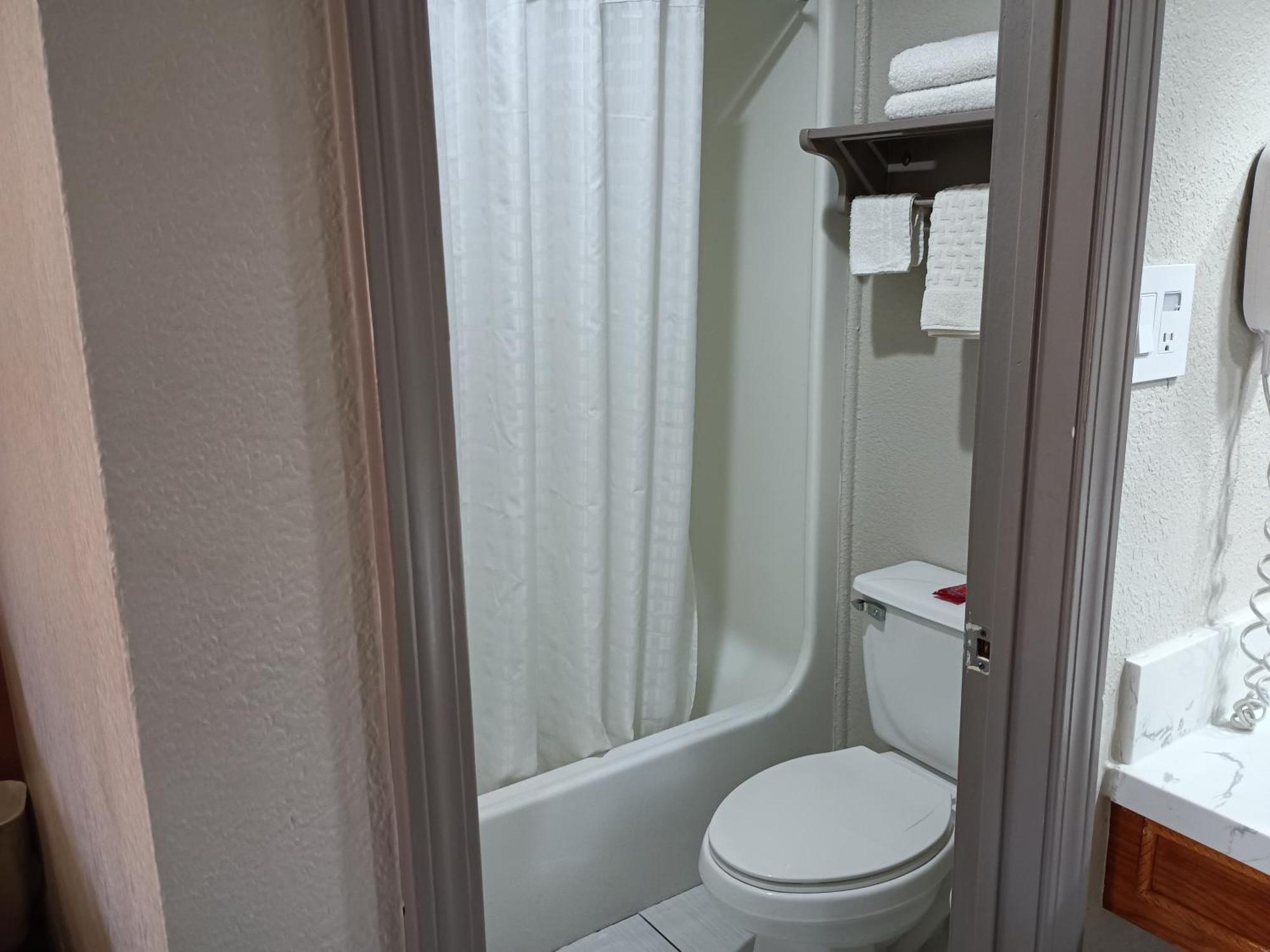 Americas Best Value Inn & Suites-Alvin/Houston Exterior foto