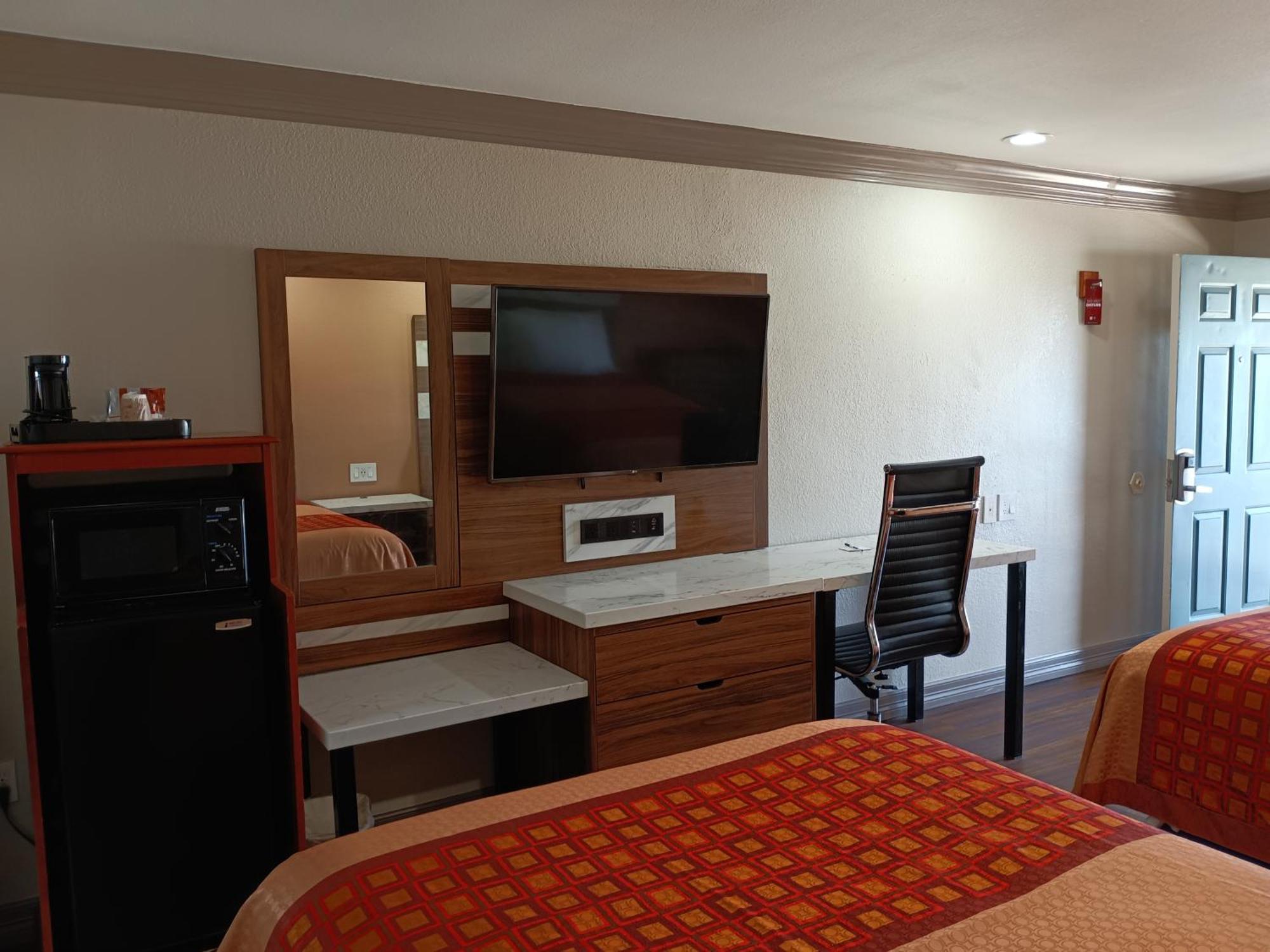 Americas Best Value Inn & Suites-Alvin/Houston Exterior foto