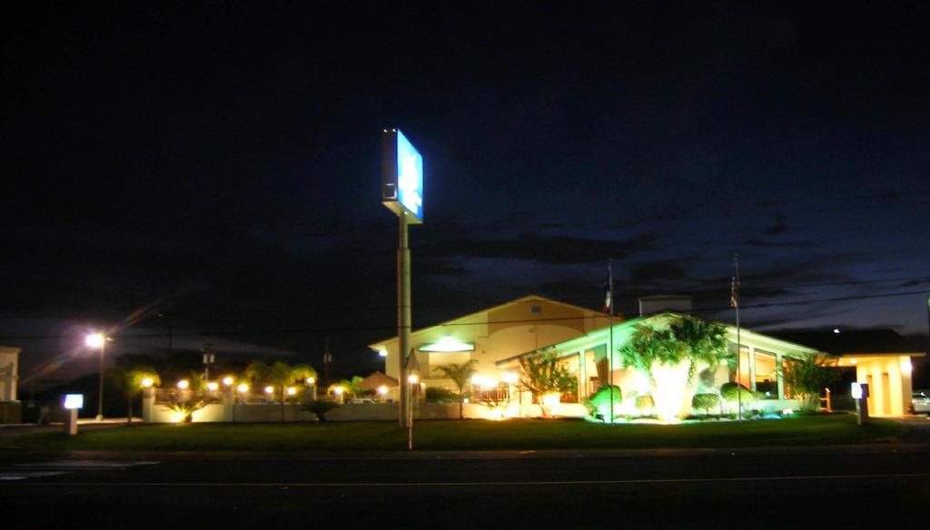 Americas Best Value Inn & Suites-Alvin/Houston Exterior foto