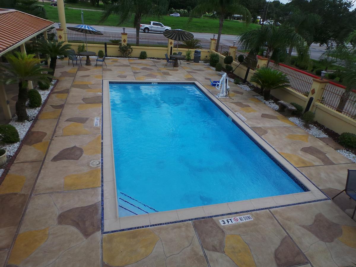 Americas Best Value Inn & Suites-Alvin/Houston Exterior foto