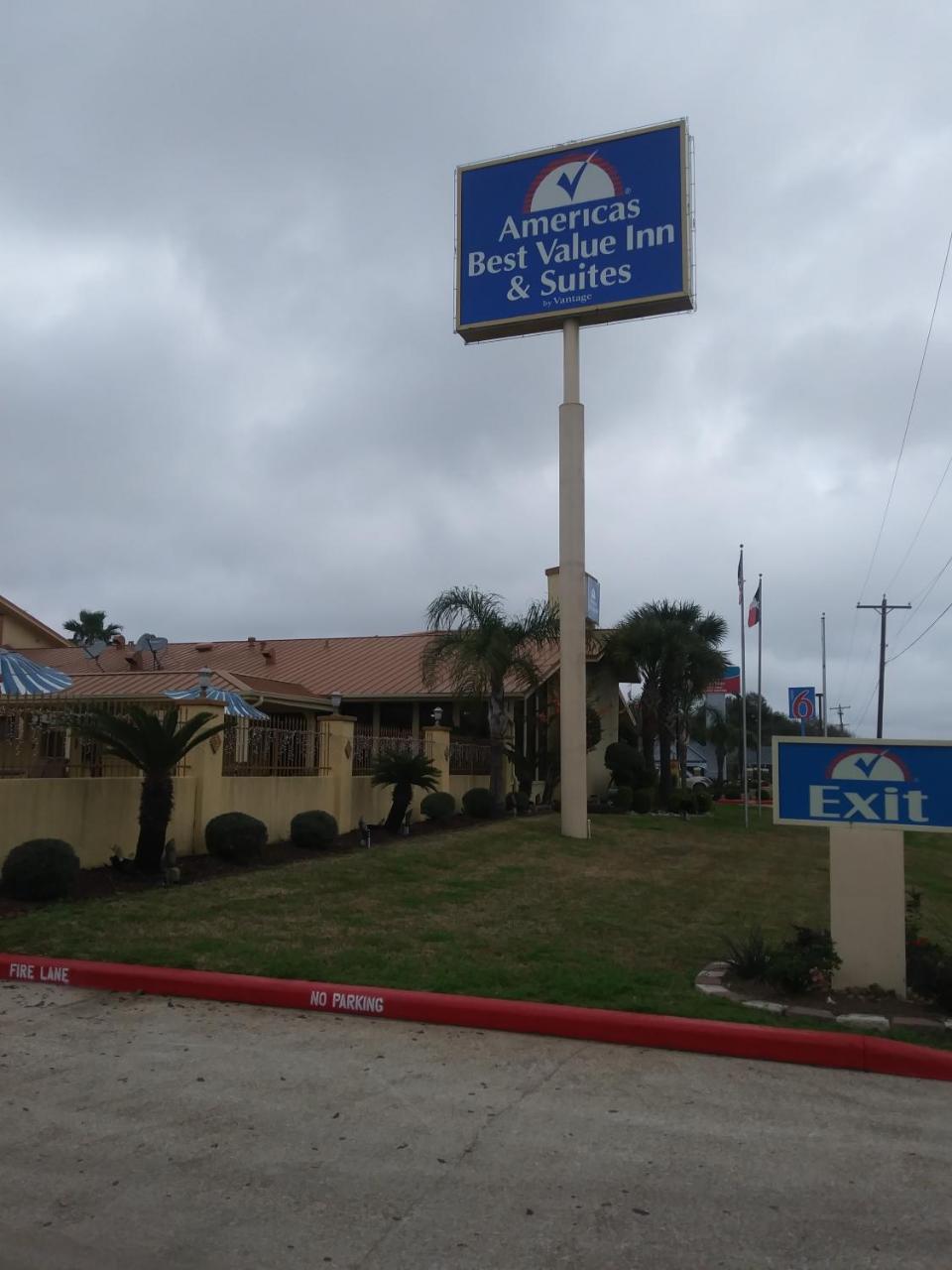 Americas Best Value Inn & Suites-Alvin/Houston Exterior foto