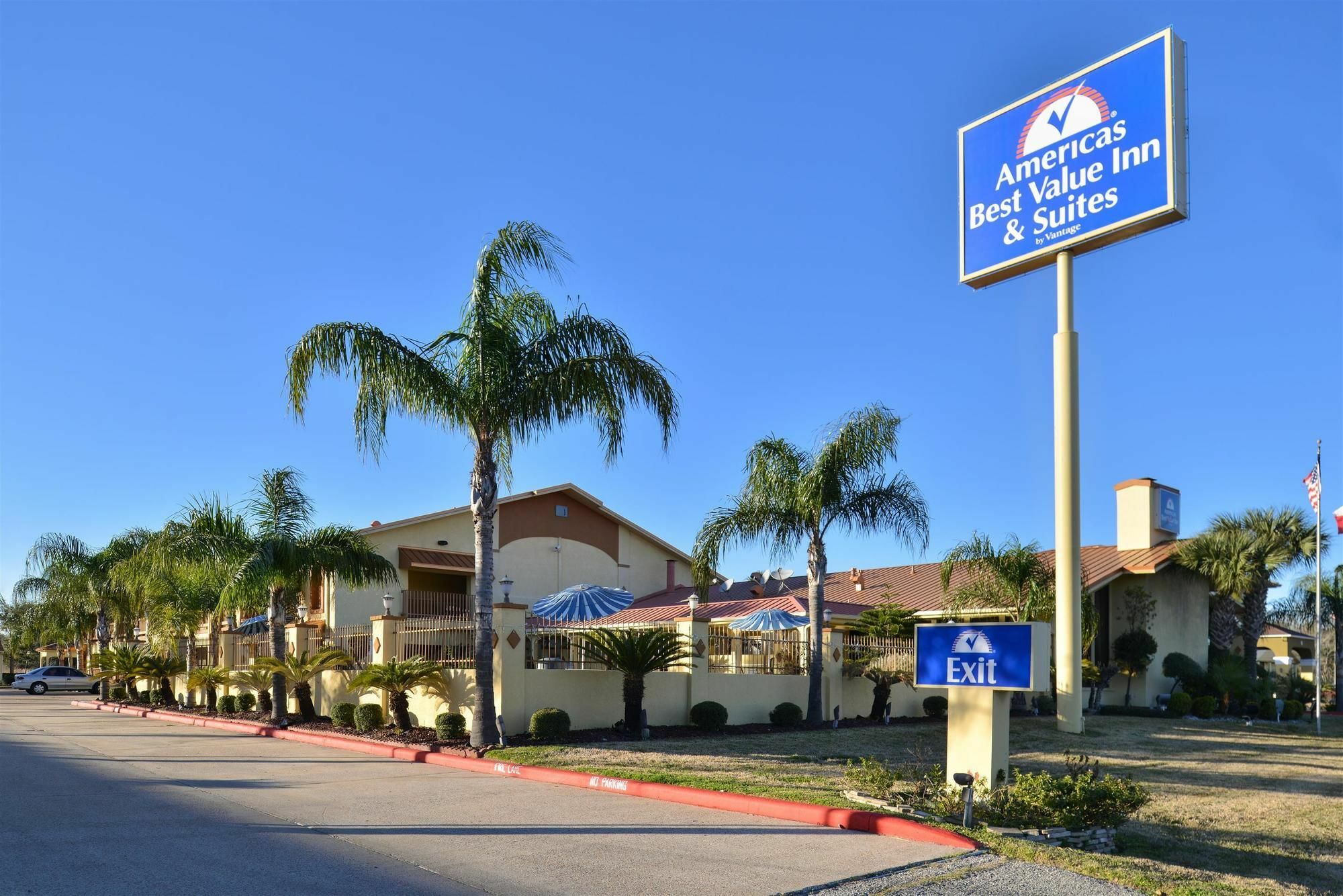 Americas Best Value Inn & Suites-Alvin/Houston Exterior foto